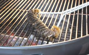 Cleaning grill with Wire Brush