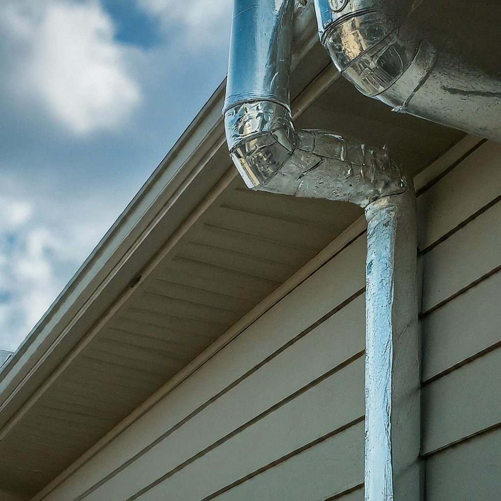 an image of improperly installed ducts of an AC